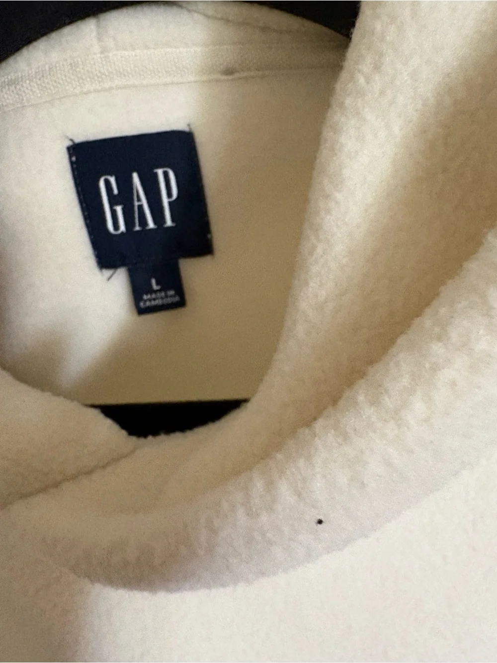 GAP Cream Crewneck Sweatshirt with Navy Appliqué